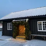 In - Rural Charm And Close To Downtown
